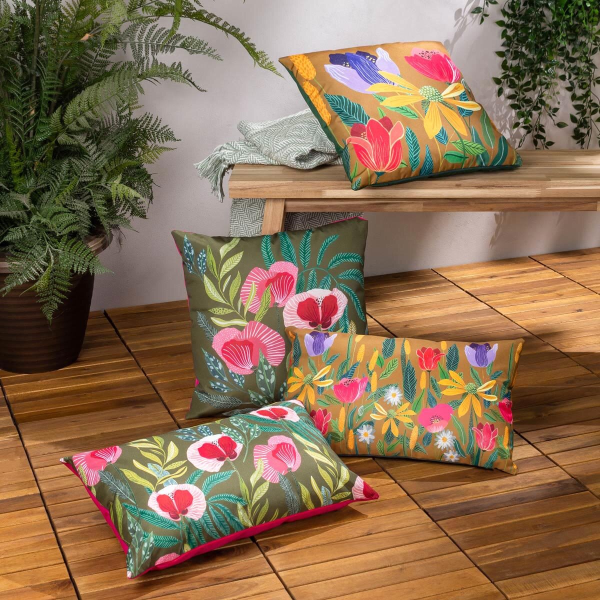 Riva Home Outdoor Cushions , 2 pack in 4 Designs